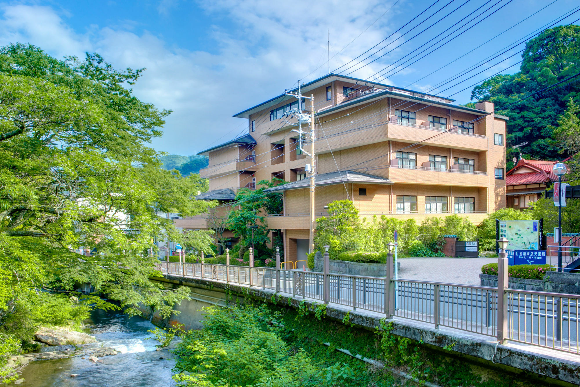 Hotel Yugawara Mizunokaori Zewnętrze zdjęcie